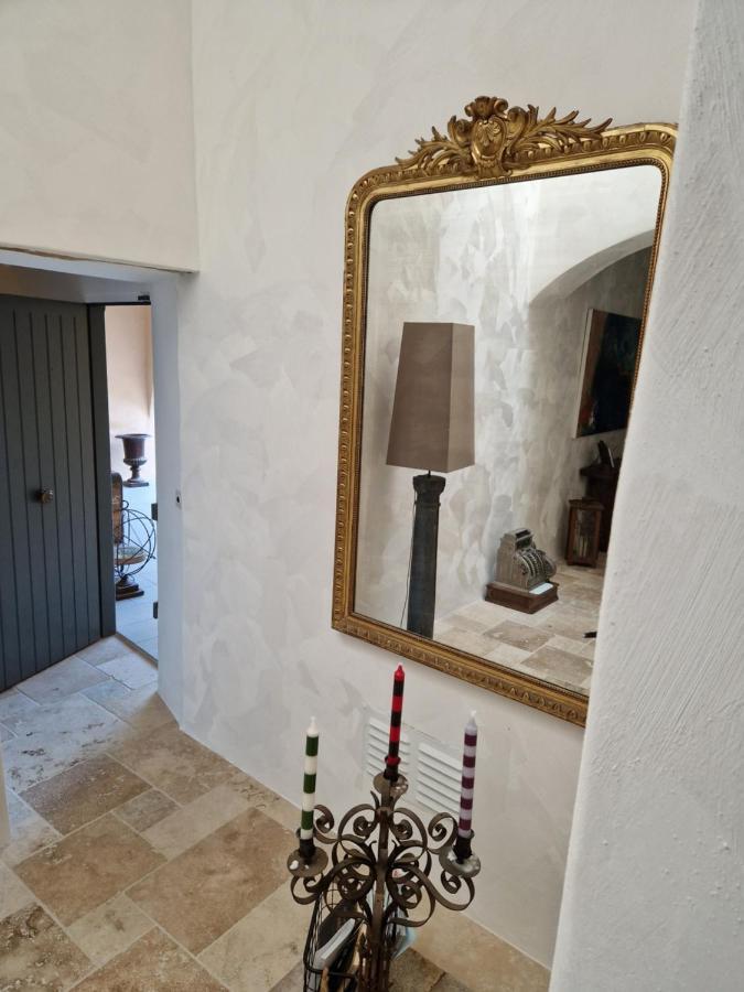 La Maison De Livia, Chambres D'Hotes, Piscine Chauffee, Proche Uzes, Nimes, Ales Sauzet  エクステリア 写真